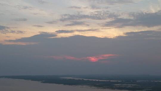 湖南岳阳洞庭湖日落晚霞夕阳西下航拍