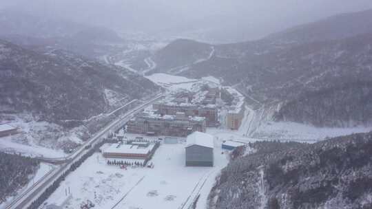 航拍河北省张家口崇礼区密苑云顶乐园滑雪场