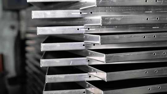 金属建材铝单板生产流程