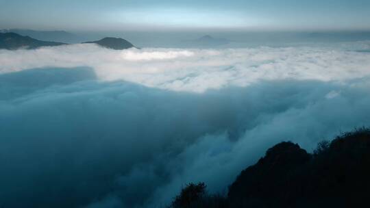 山顶云海