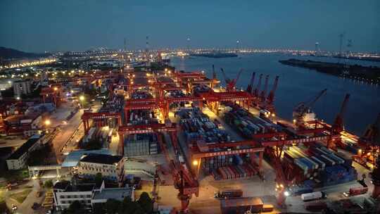 货运码头港口高清夜景航拍