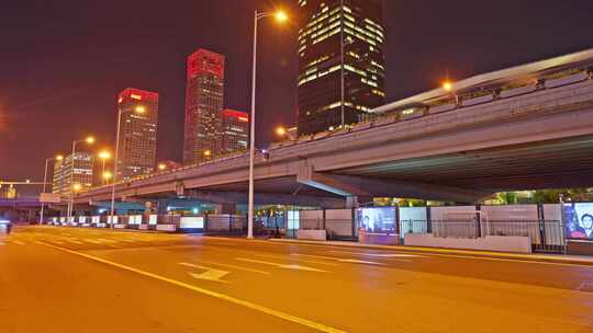 北京国贸夜间车流