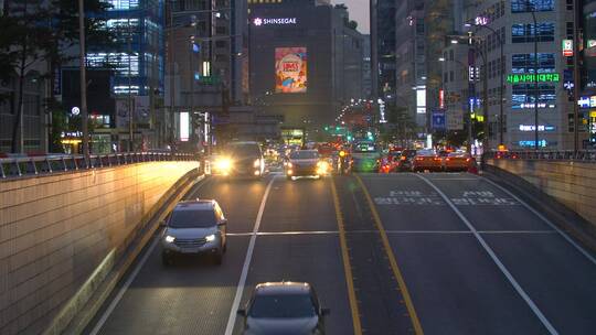 航拍市中心繁忙的街道视频素材模板下载
