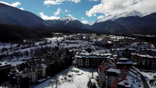 航拍滑雪小镇