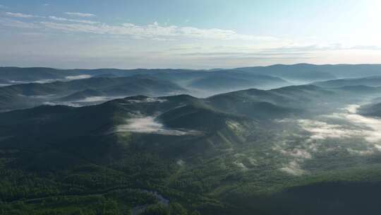 航拍辽阔绿色山林云雾风景