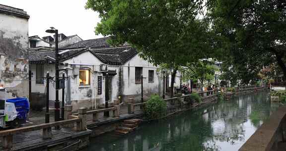 春天春雨清晨唯美慢生活古街苏州平江路