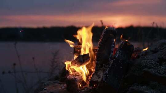 火，篝火，露营，湖