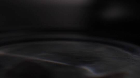 水滴慢镜头2（黑色背景）