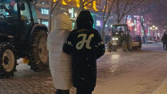 下雪的哈尔滨中央大街视频素材模板下载