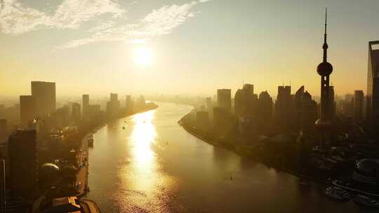 上海航拍东方明珠大气上海