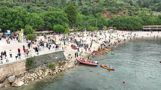 抚仙湖明星鱼洞风景区海边沙滩湖泊