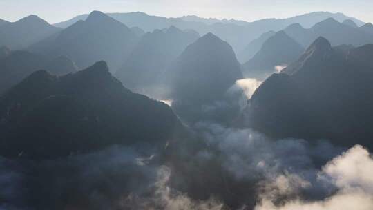 航拍山脉云海景观清远阳山喀斯特地貌