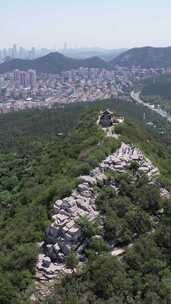 竖版航拍山东济南千佛山4A景区