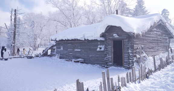 长白山雪岭木屋