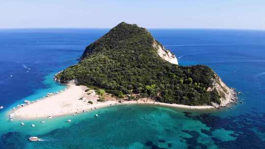 FPV无人机航拍沙滩海岛游艇希腊扎金素斯岛视频素材模板下载