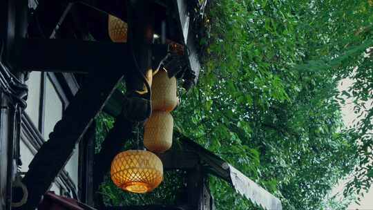 古建筑屋檐下雨意境空镜