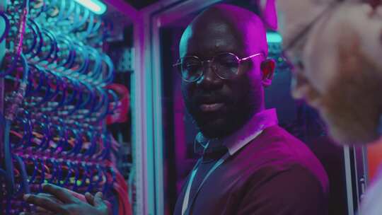 数据中心、服务器室、男士、计算机系统