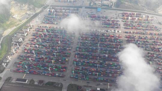 航拍上海港口集装箱码头