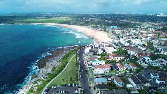 无人机空中马鲁布拉海洋海滩住宅住宅公寓单