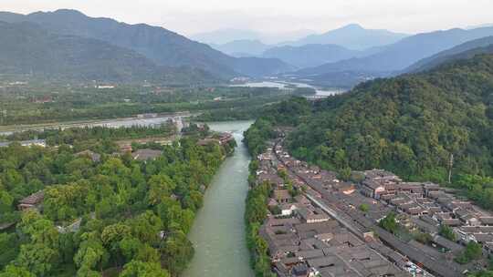 航拍清晨的四川成都岷江都江堰水利工程