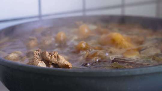 家常菜炖鸡爪烹饪