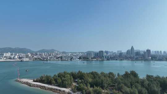 海边渔船码头海岸线风光航拍渔港汕尾港风景