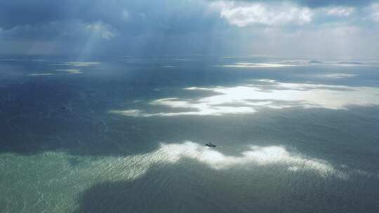 大海的魅力  海面光影