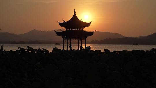 杭州西湖景区集贤亭落日夜景