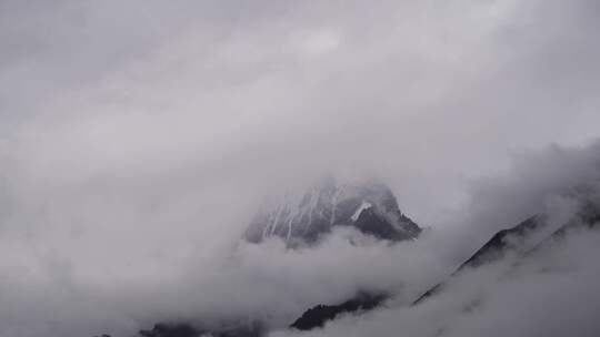 雪山雪峰云海变化延时