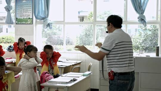 小学生地震演练