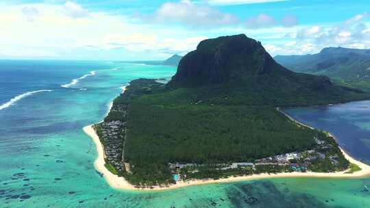 鸟瞰海岛全景