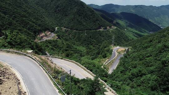 山路 山路崎岖 山路盘旋 山 群山 云海 雾