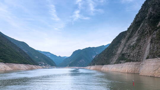 清晨船过巫峡延时