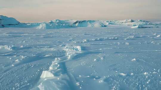 极地冰原 白雪覆盖 无尽静谧之境