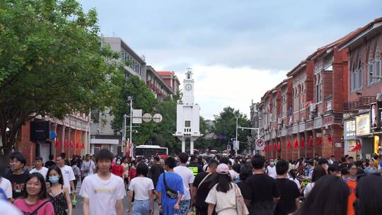 泉州西街步行街人行街道小吃街拥挤人群游客