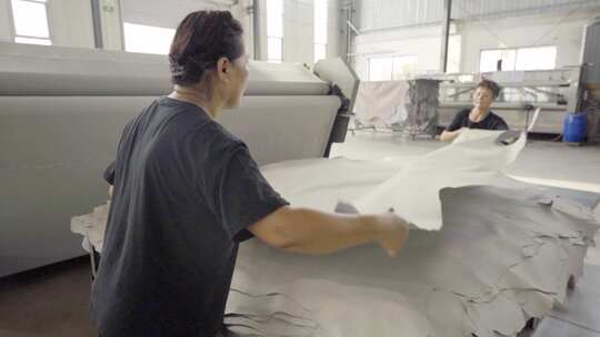 工艺 纺织品 皮革机械 皮革视频素材模板下载