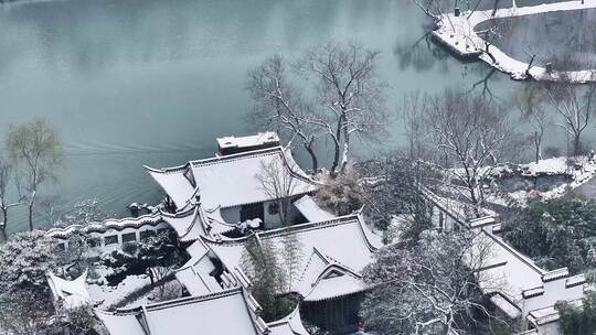 航拍瘦西湖景区园林大明寺观音山宋夹城雪景