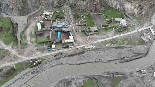 航拍西藏那曲地区河流边的牧民居住地