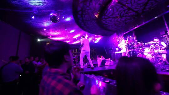 酒吧夜店蹦迪跳舞视频 乐队表演视频素材模板下载
