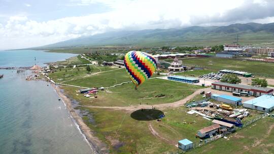 青海海南藏族自治州青海湖二郎剑景区热气球视频素材模板下载