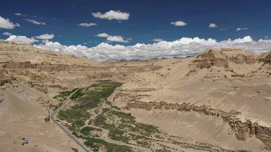 西藏阿里扎达土林公路自驾旅行自然风光