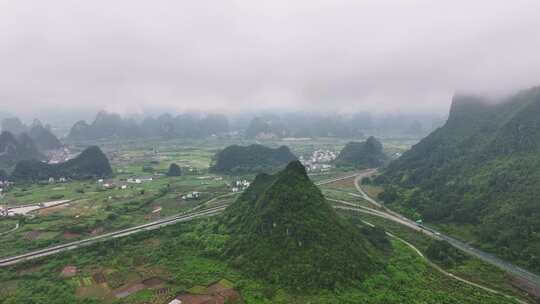 航拍烟雨漓江自然风光