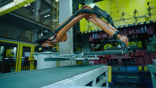 现代化汽车 生产制造 机械臂