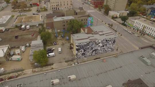 4K空中无人机壁画涂鸦城市正面绘画