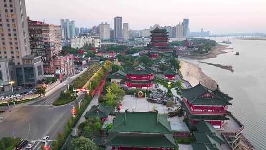 江西南昌滕王阁旅游区夜晚夜景航拍东湖区城