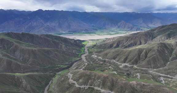 羊湖盘山公路