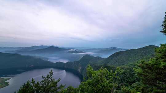 8k早晨薄雾云海 吉林集安太极湾风光延时