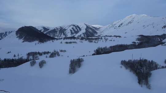 新疆禾木雪景-山谷雪原