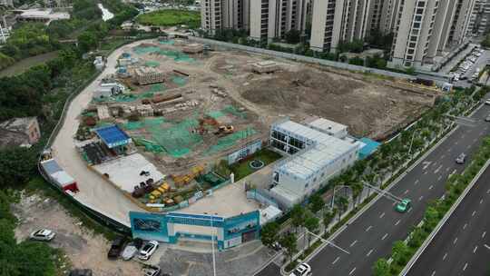 航拍福州在建中福高小学部、初中部建筑工地视频素材模板下载