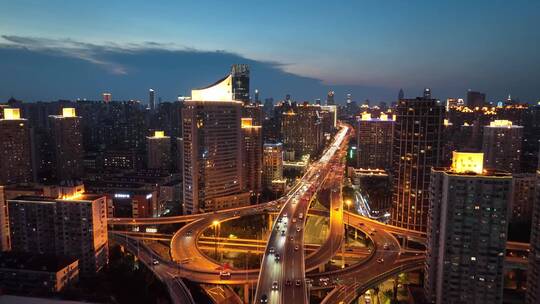 上海南北高架，滨江交通夜景